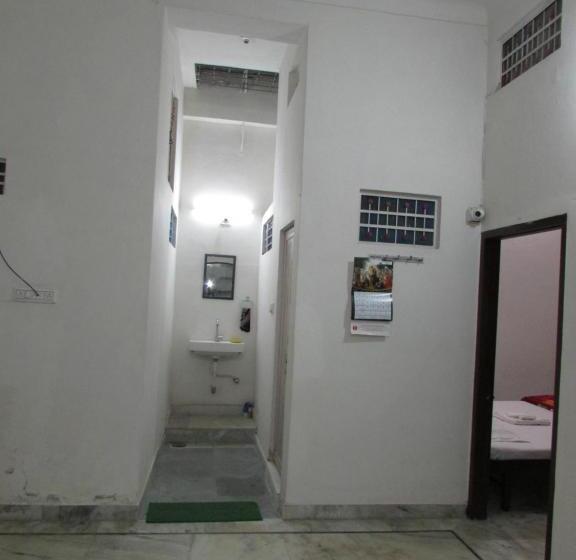 هاستل Ashish Guest House Goverdhan Vilas