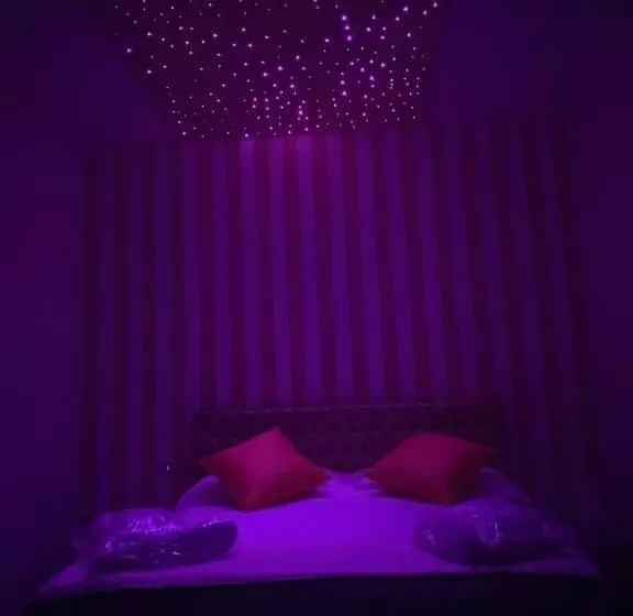 تختخواب و صبحانه Le Origini Rooms&suite