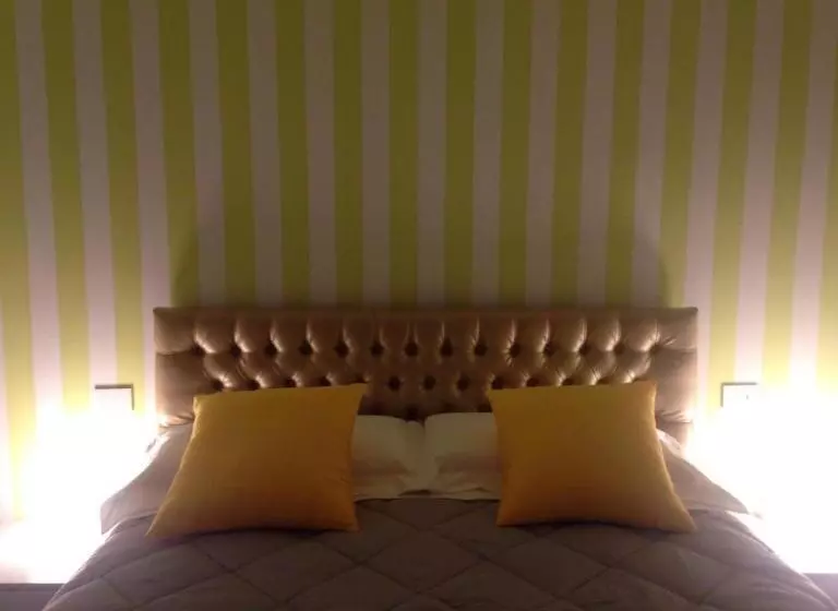 تختخواب و صبحانه Le Origini Rooms&suite