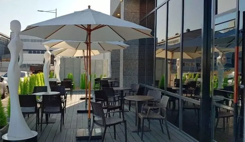 Best Louis Hamilton Hotel West Busan