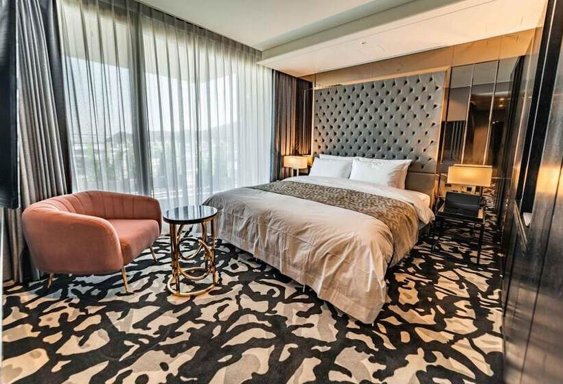 Best Louis Hamilton Hotel West Busan