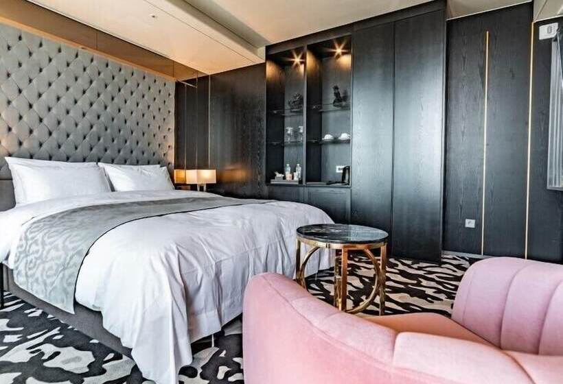 Best Louis Hamilton Hotel West Busan