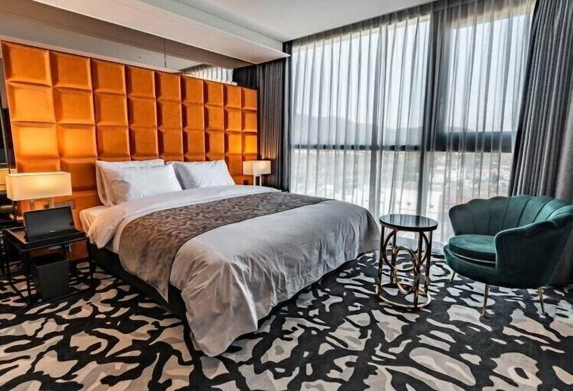 Best Louis Hamilton Hotel West Busan