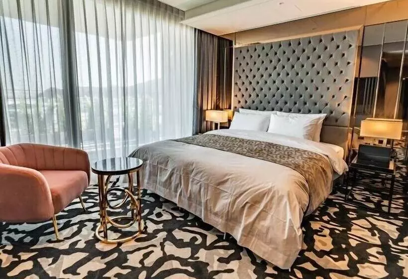 Best Louis Hamilton Hotel West Busan