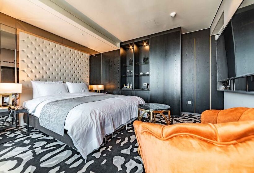 Best Louis Hamilton Hotel West Busan