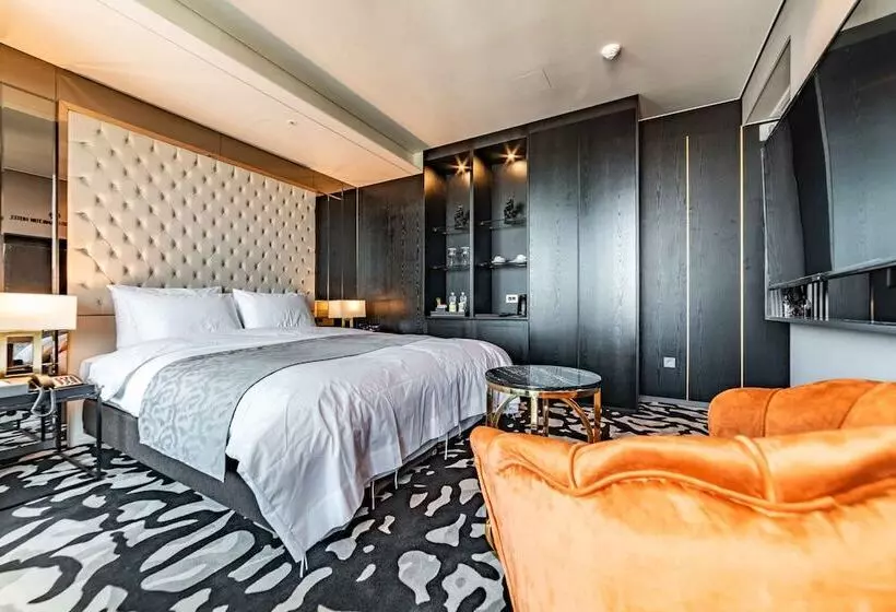 Best Louis Hamilton Hotel West Busan