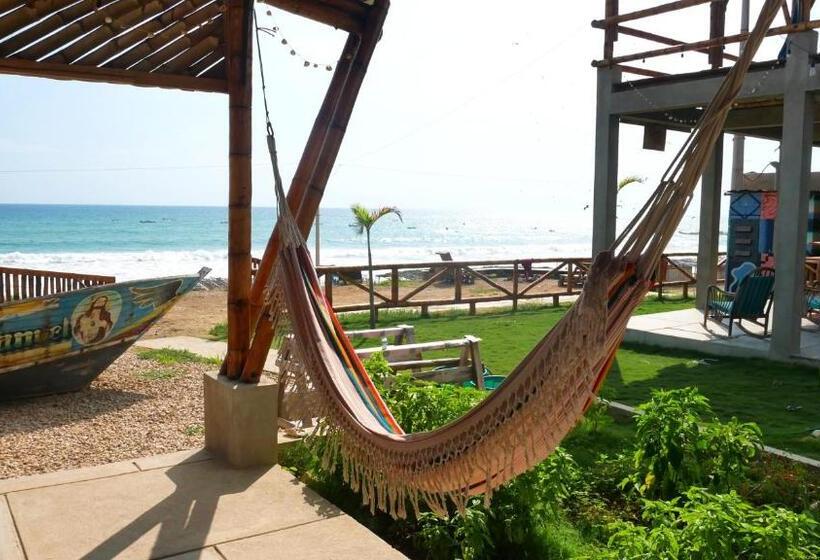 בית מלון כפרי Free Spirit Ecuador, Puerto Engabao