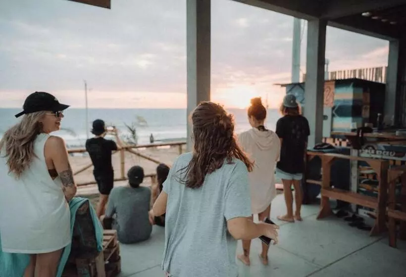 Hotelli Free Spirit Ecuador, Puerto Engabao