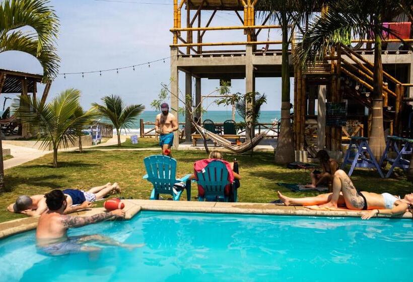 בית מלון כפרי Free Spirit Ecuador, Puerto Engabao