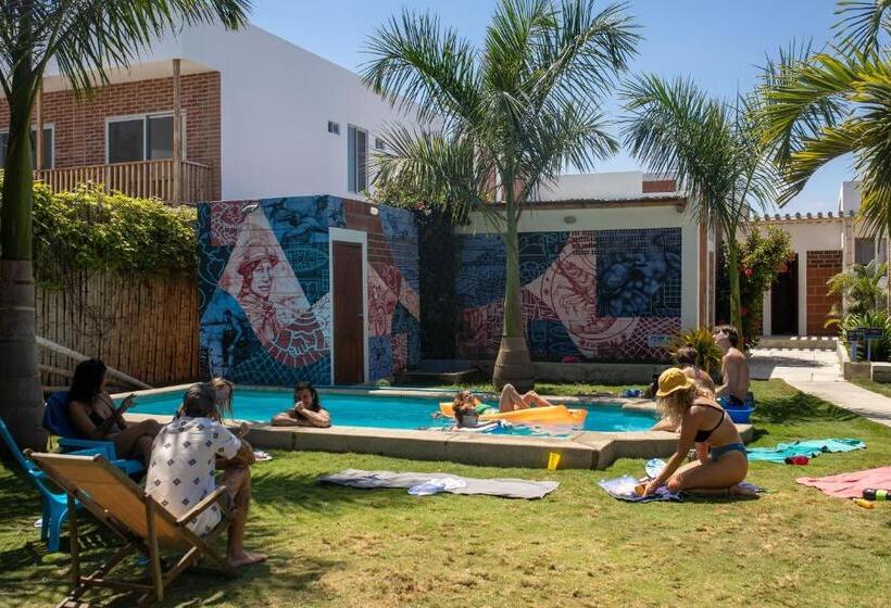 בית מלון כפרי Free Spirit Ecuador, Puerto Engabao