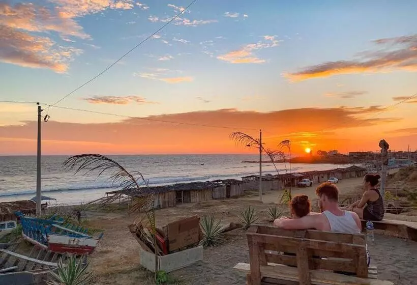 Hotelli Free Spirit Ecuador, Puerto Engabao