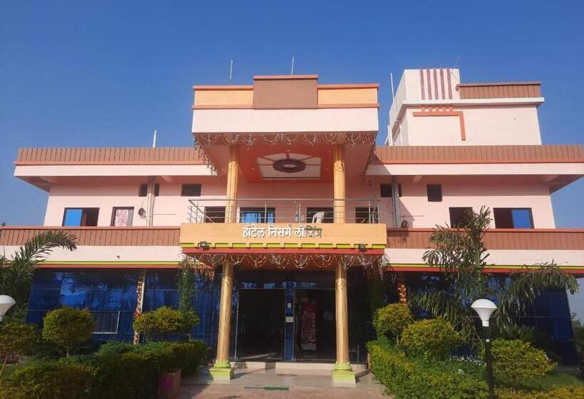 Hotel Nisarg Lodging And Restaurant