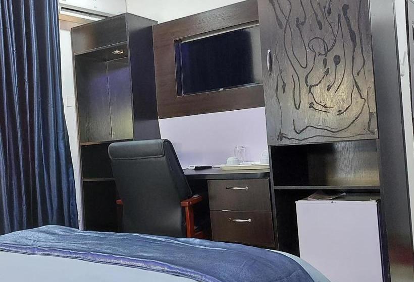 هتل Peace Media S Gwarimpa