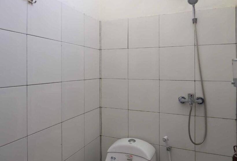 فندق Reddoorz Near Rsud Nganjuk