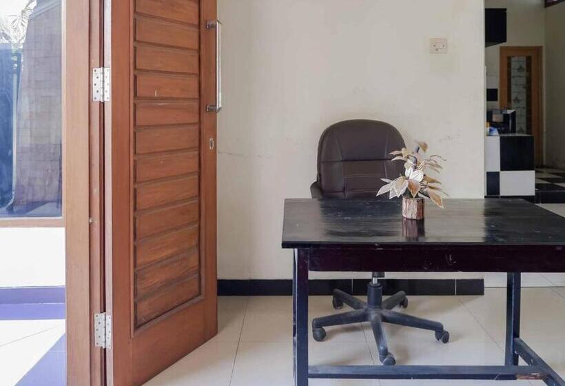 فندق Reddoorz Near Rsud Nganjuk