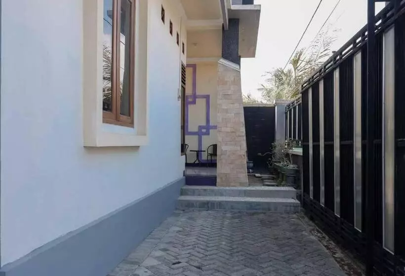 ホテル Reddoorz Near Rsud Nganjuk