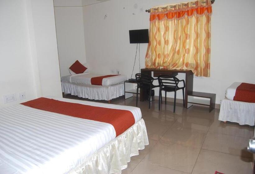 Hotel Staymaker Srk Paradise