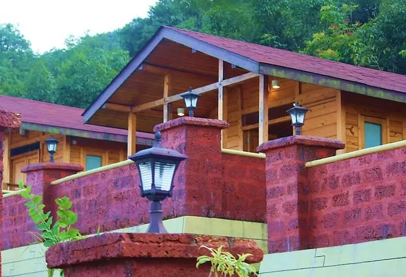 Oxygen Resorts Mahabaleshwar