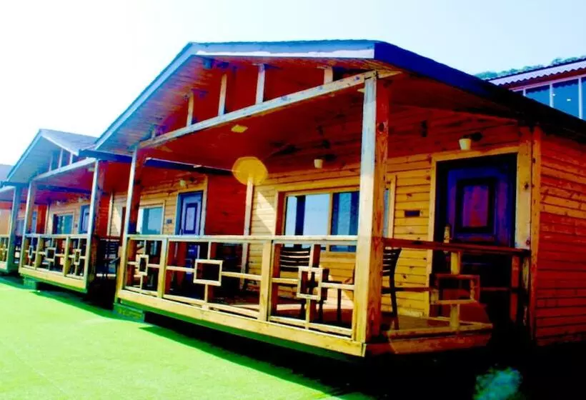 Oxygen Resorts Mahabaleshwar