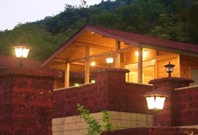 Oxygen Resorts Mahabaleshwar