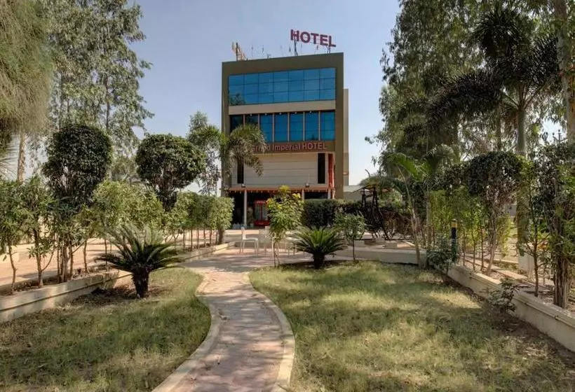 Hotelli Capital O76267 The Grand Imperial Restaurant &