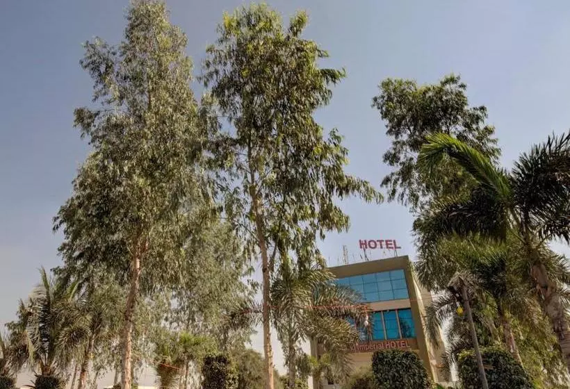 Hotelli Capital O76267 The Grand Imperial Restaurant &