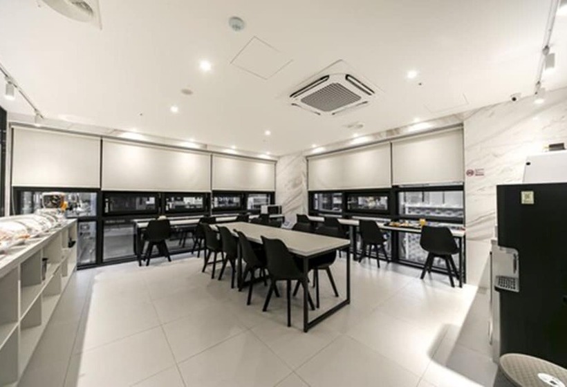 Daegu Dongseongro Hotel Labella