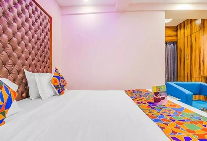 ホテル Treebo Orion Crystal