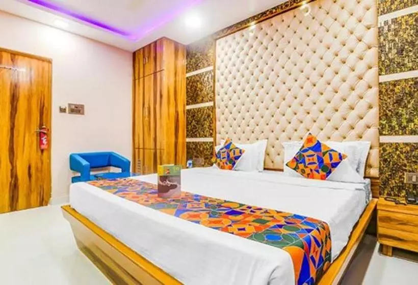 ホテル Treebo Orion Crystal