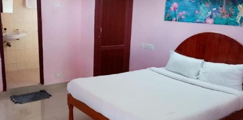 Hotel Fabexpress Corner Stone