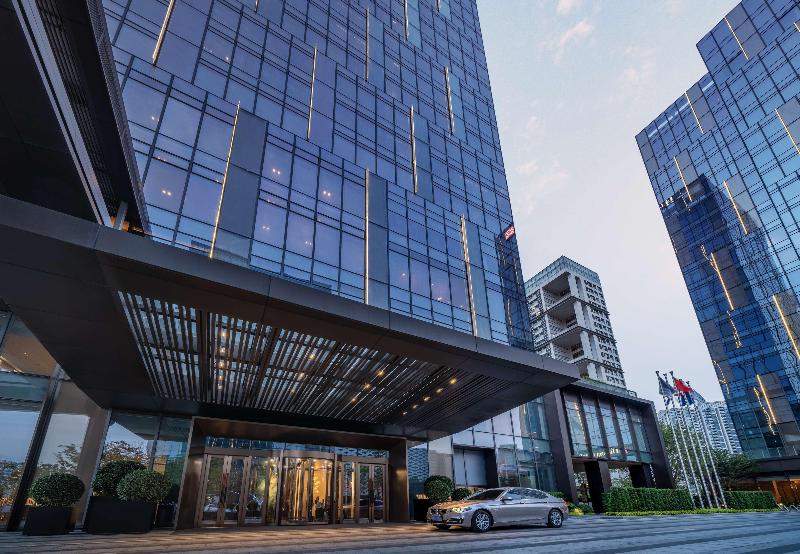 Отель Hilton Shenzhen World Exhibition & Convention Center