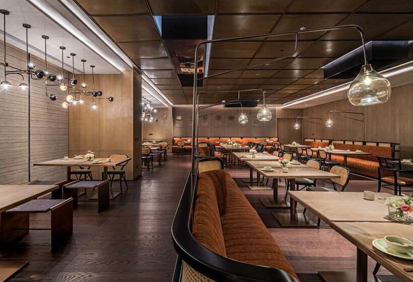 Отель Hilton Shenzhen World Exhibition & Convention Center