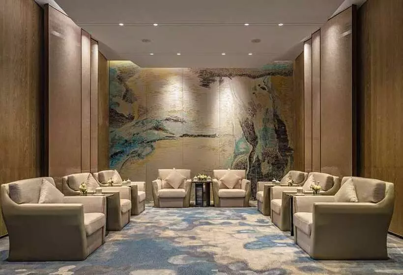هتل Hilton Shenzhen World Exhibition & Convention Center