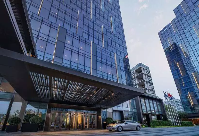 هتل Hilton Shenzhen World Exhibition & Convention Center
