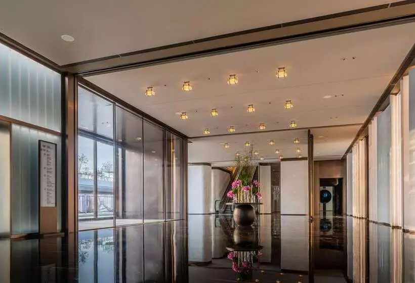 هتل Hilton Shenzhen World Exhibition & Convention Center