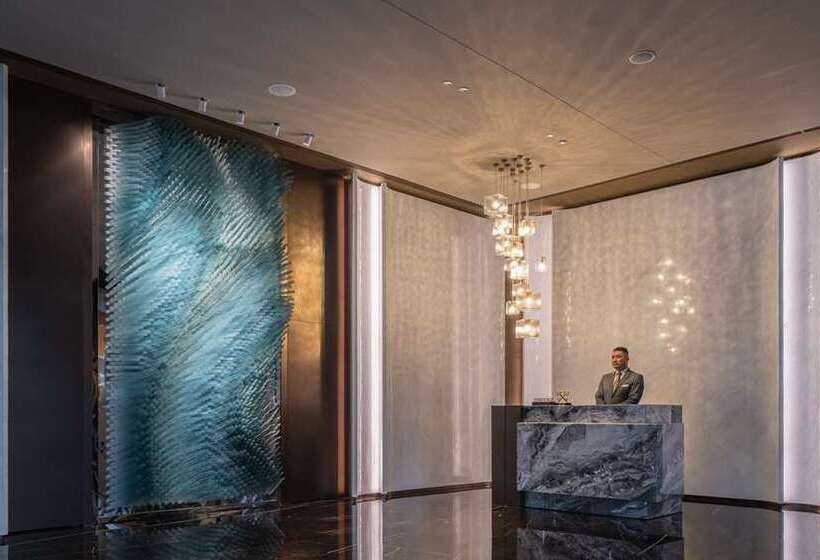 Отель Hilton Shenzhen World Exhibition & Convention Center