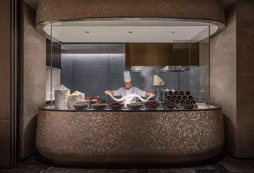 هتل Hilton Shenzhen World Exhibition & Convention Center