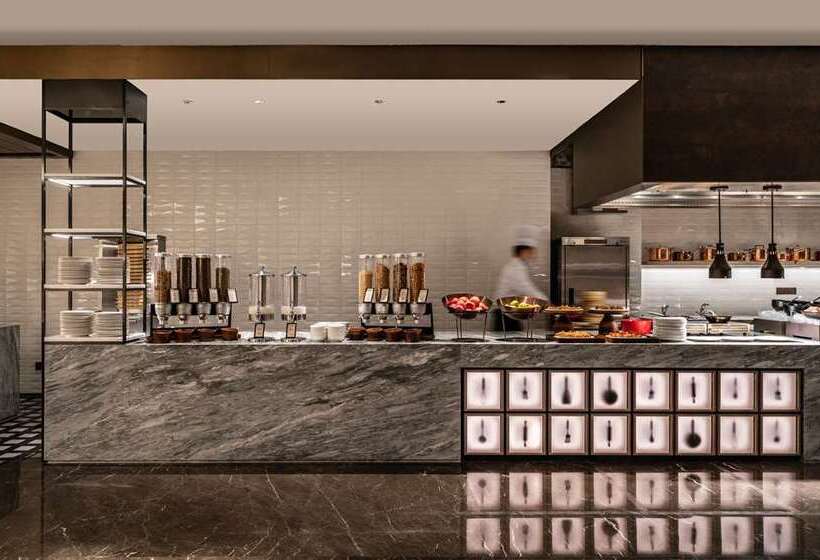 Отель Hilton Shenzhen World Exhibition & Convention Center