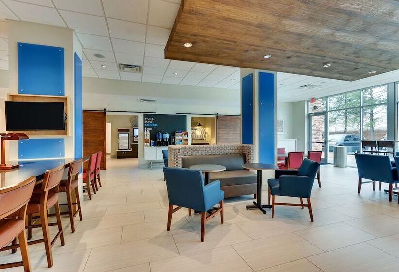 Отель Holiday Inn Express & Suites Dawsonville, An Ihg