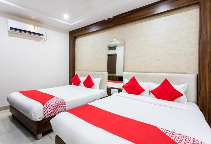 בית מלון כפרי Oyo 30888  Mahadev