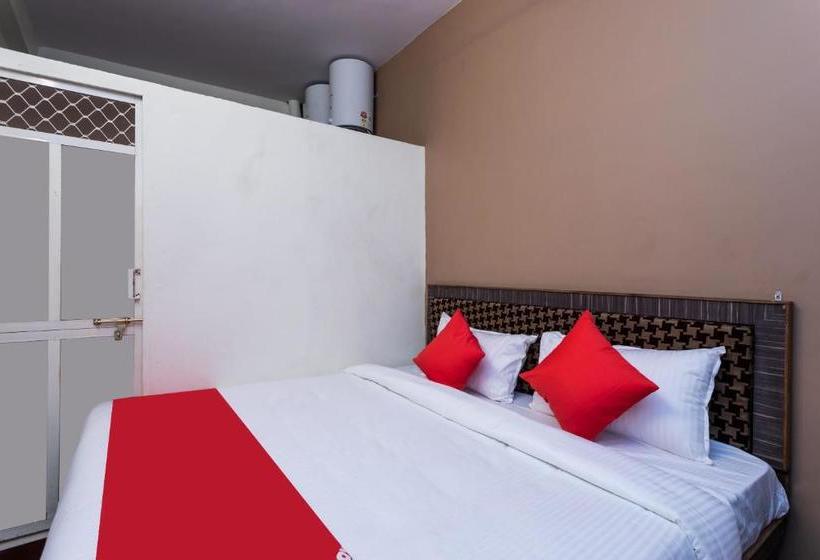 בית מלון כפרי Oyo 30888  Mahadev