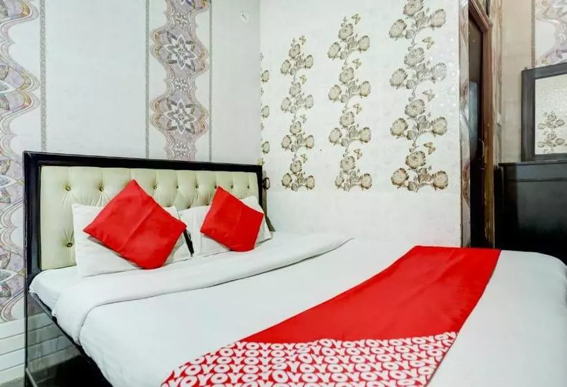 ホテル Oyo 76325  Mannat