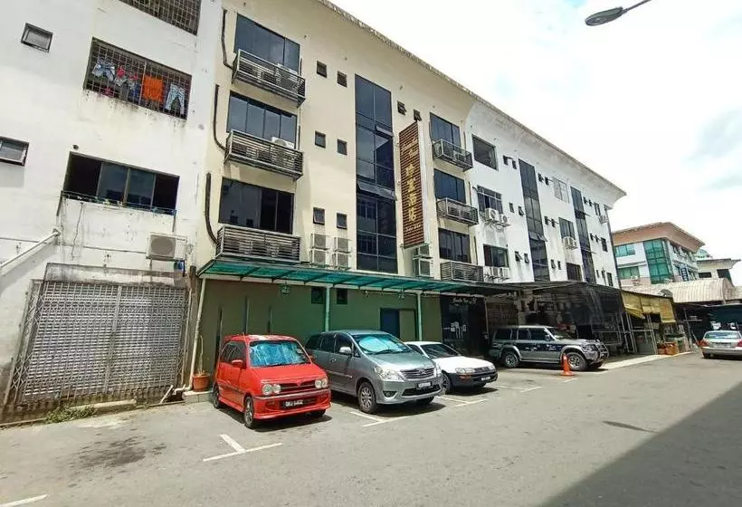هتل Oyo 90136 Jumbo Inn