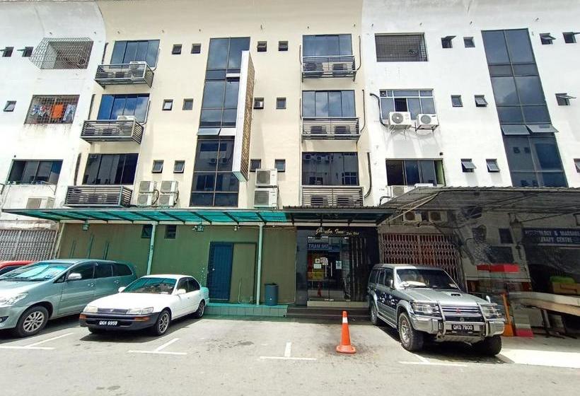 Hotel Oyo 90136 Jumbo Inn