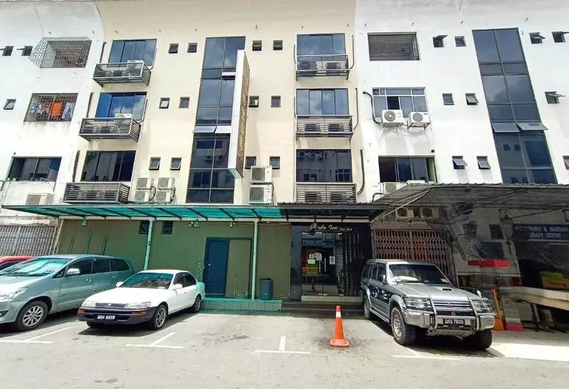 هتل Oyo 90136 Jumbo Inn