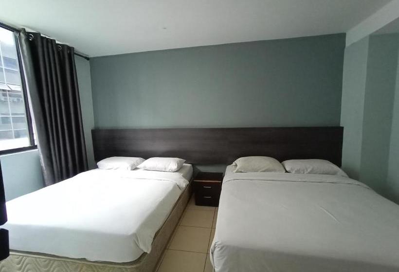 Hotel Oyo 90136 Jumbo Inn