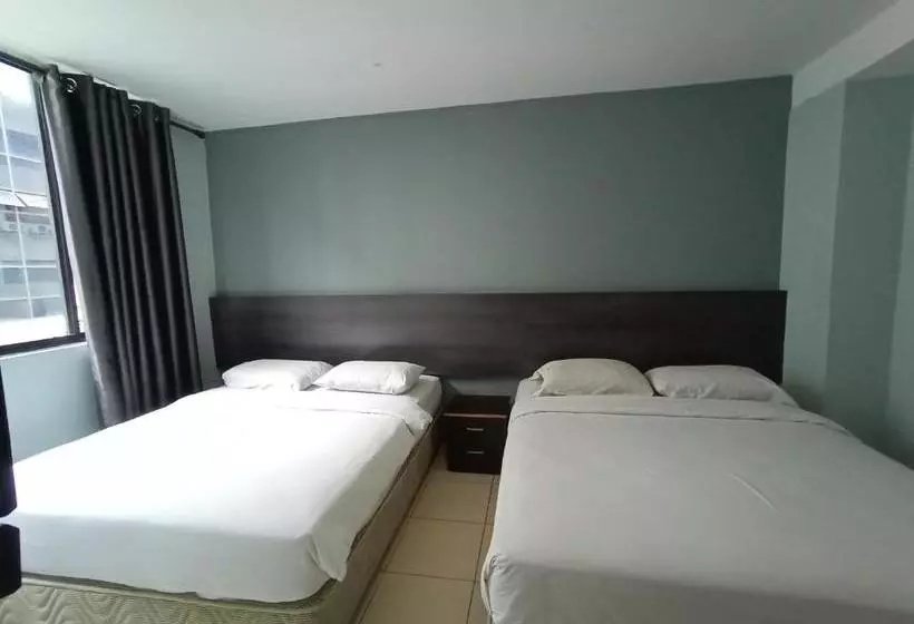 هتل Oyo 90136 Jumbo Inn