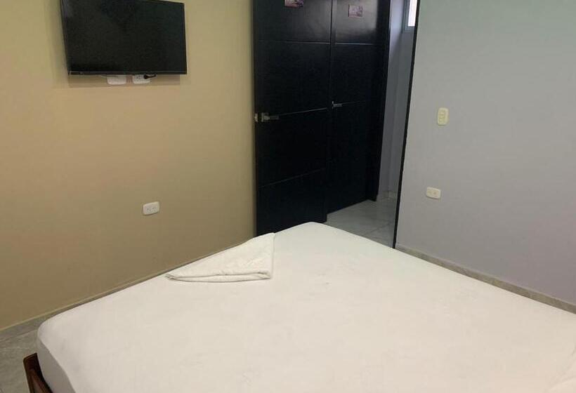 酒店 Raquel Rosado