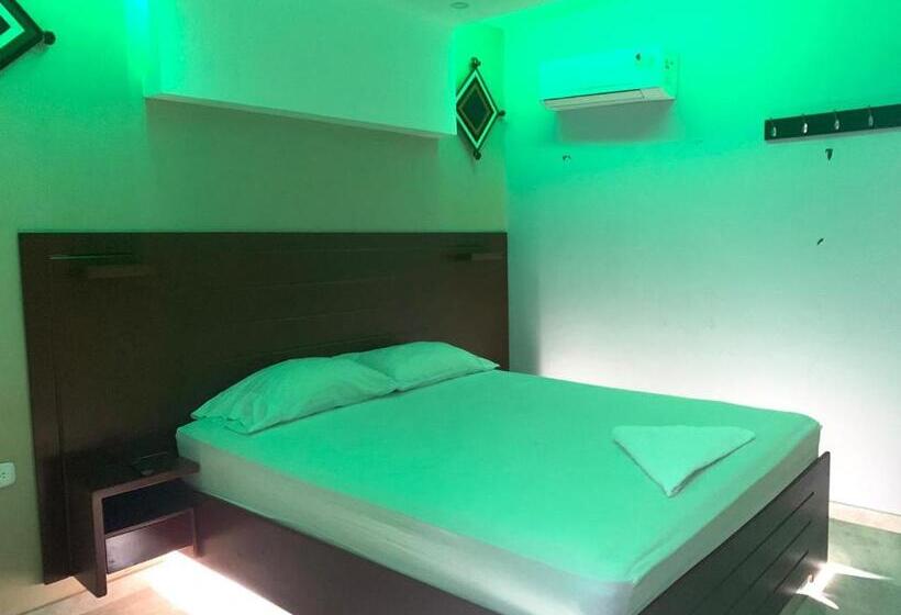 酒店 Raquel Rosado