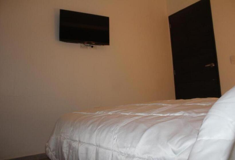 酒店 Raquel Rosado